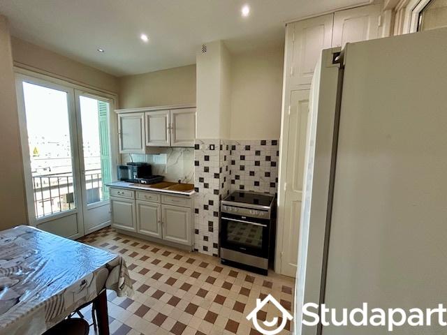 Chambre - 13 m² - 1 pièce