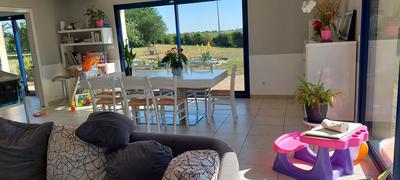 Pavillon - 240 m² - 8 pièces