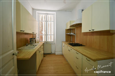 Maison - 320 m² - 9 pièces