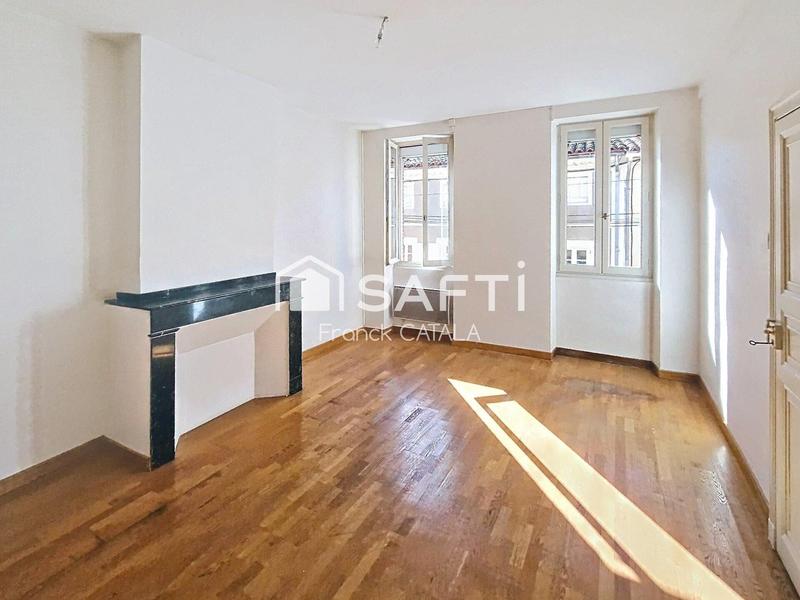 Maison - 225 m² - 9 pièces