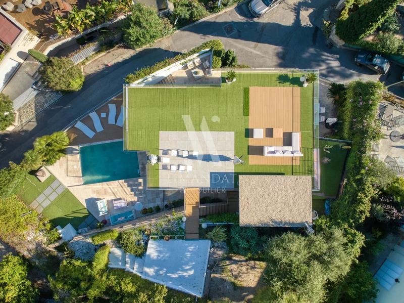 Villa - 220 m² - 5 pièces