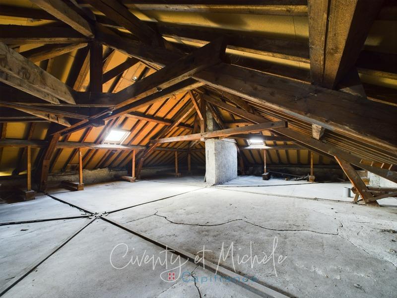 Immeuble - 374 m² - 12 pièces