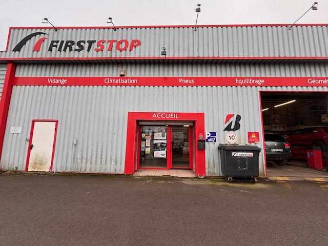 Entrepôt - 1 600 m²