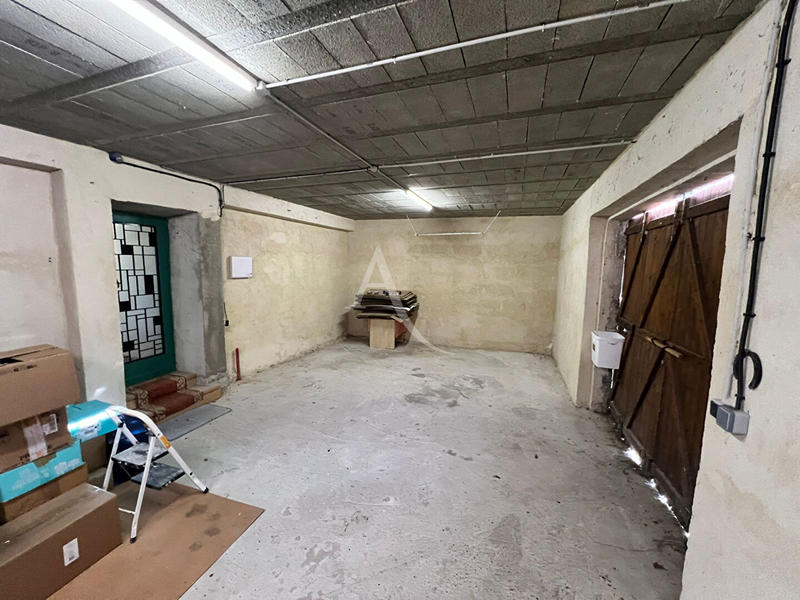 Maison - 250 m² - 5 pièces