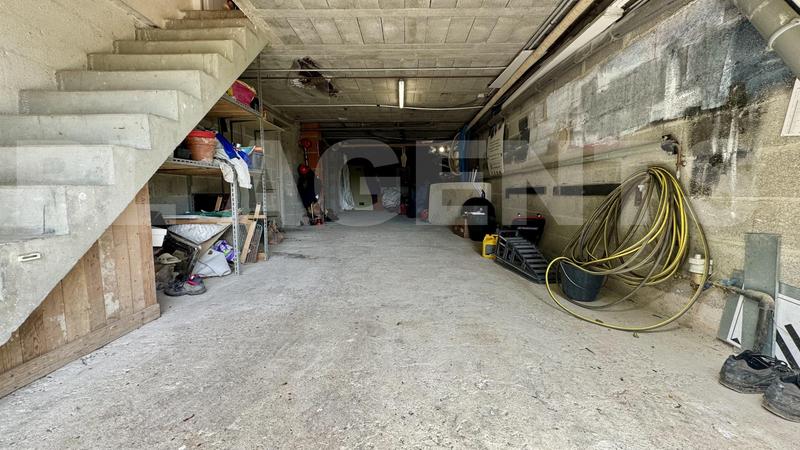 Maison - 179 m² - 9 pièces