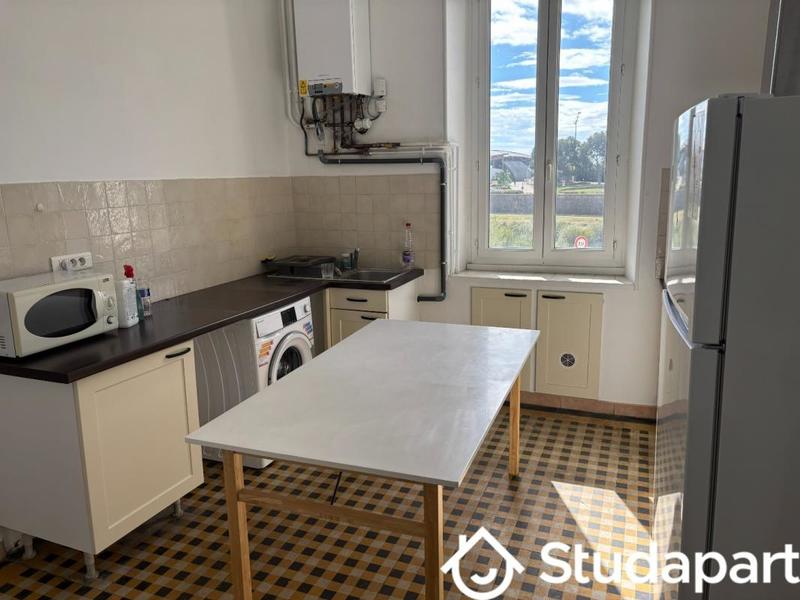 Appartement - 80 m² - 4 pièces