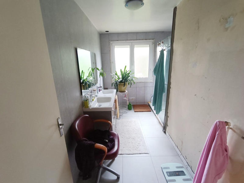 Maison - 99 m² - 4 pièces