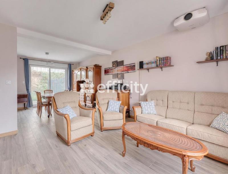 Maison - 100 m² - 5 pièces