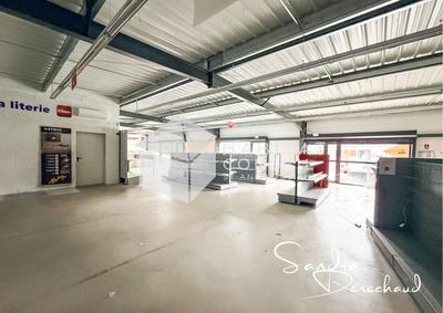 Local commercial - 383 m²