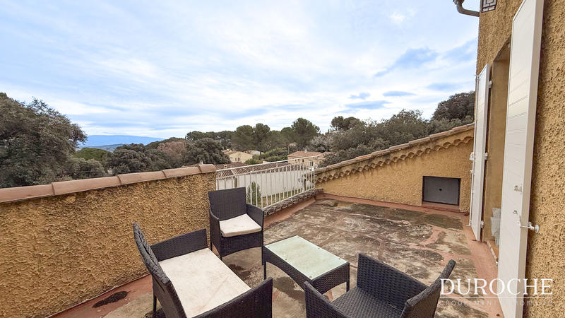 Maison - 166 m² - 5 pièces