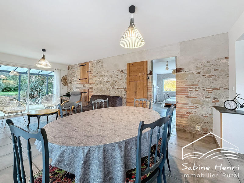 Maison - 354 m² - 10 pièces