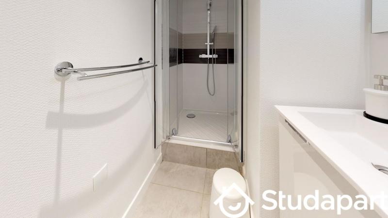 Chambre - 14 m² - 1 pièce