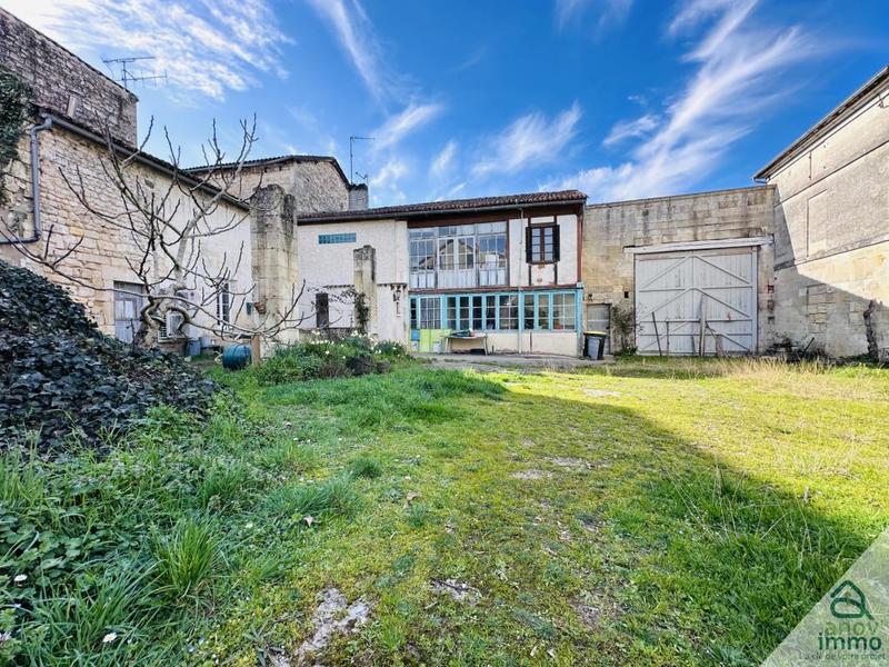 Maison - 198 m² - 8 pièces