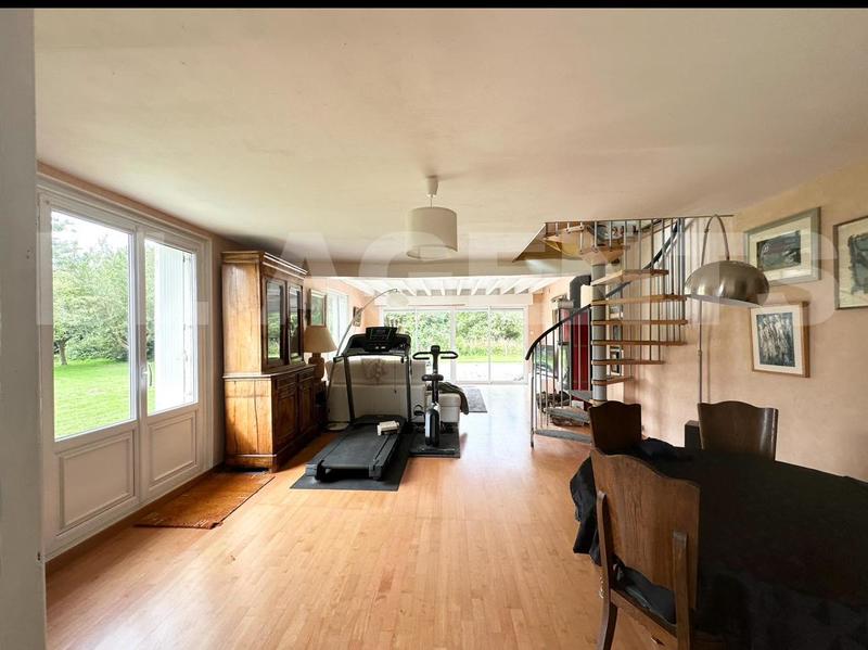 Maison - 314 m² - 11 pièces