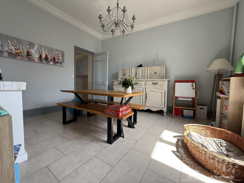 Maison - 164 m² - 6 pièces