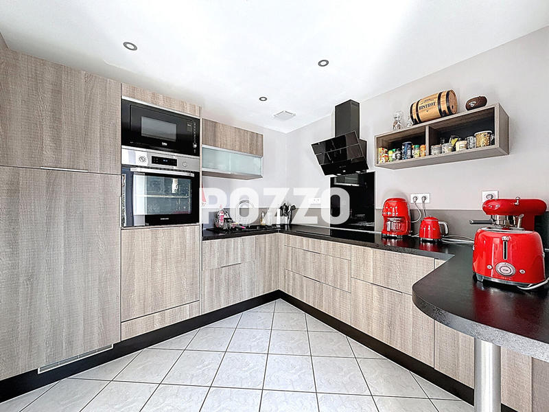 Maison - 146 m² - 6 pièces