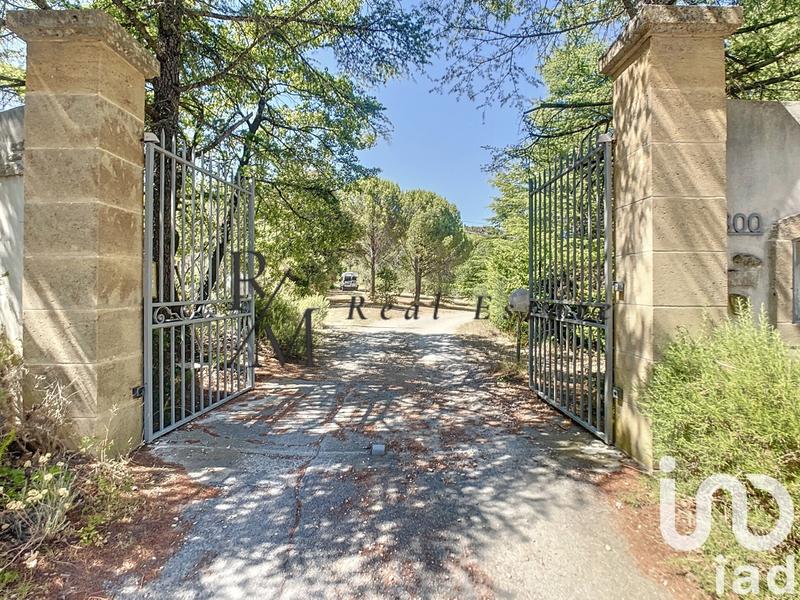 Maison - 330 m² - 12 pièces