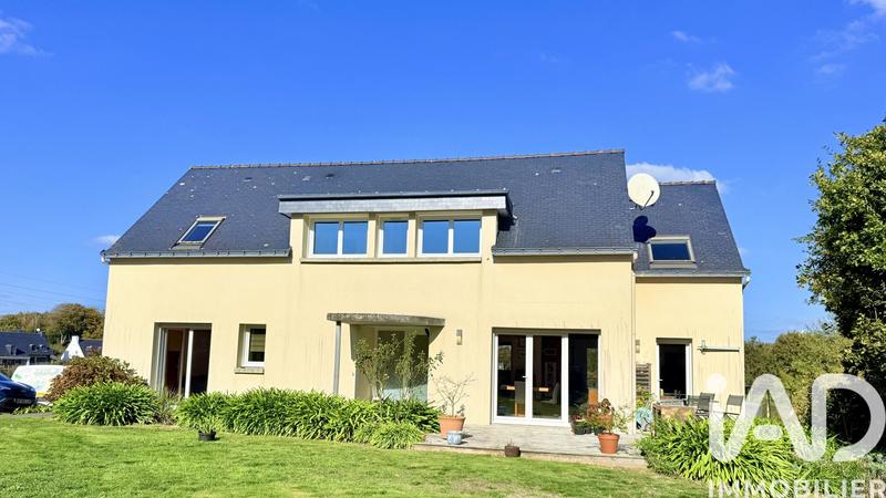 Maison - 215 m² - 7 pièces