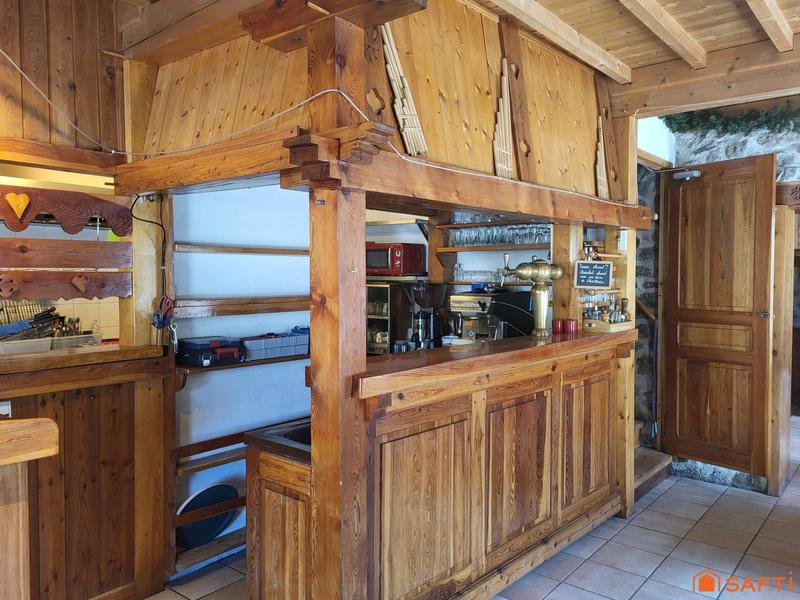 Maison - 211 m² - 6 pièces