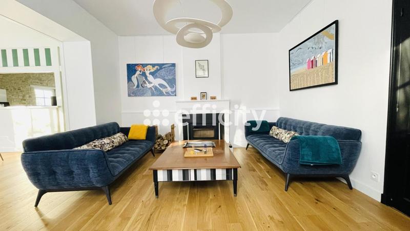 Maison en pierre - 200 m² - 8 pièces