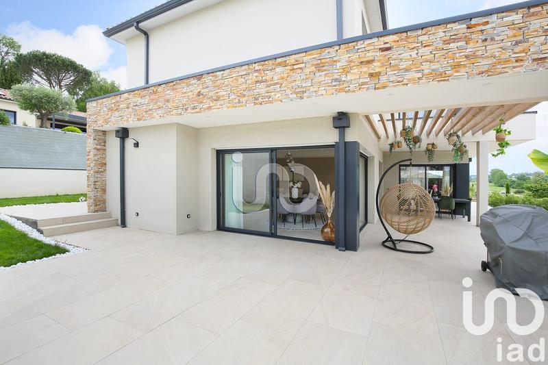 Maison de maîtres - 225 m² - 6 pièces