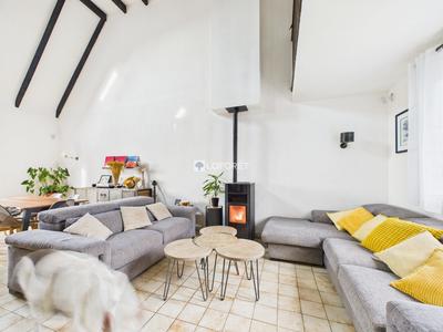 Maison traditionnelle - 148 m² - 7 pièces