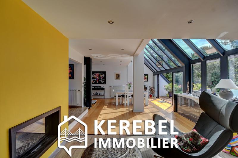 Maison - 230 m² - 7 pièces