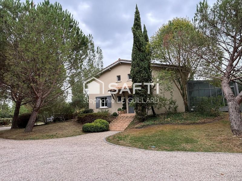 Villa - 348 m² - 6 pièces