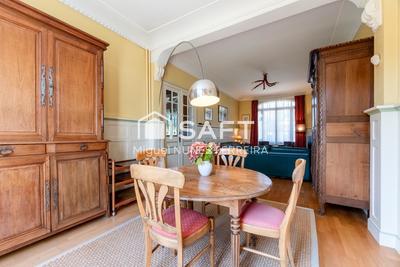 Maison - 206 m² - 10 pièces