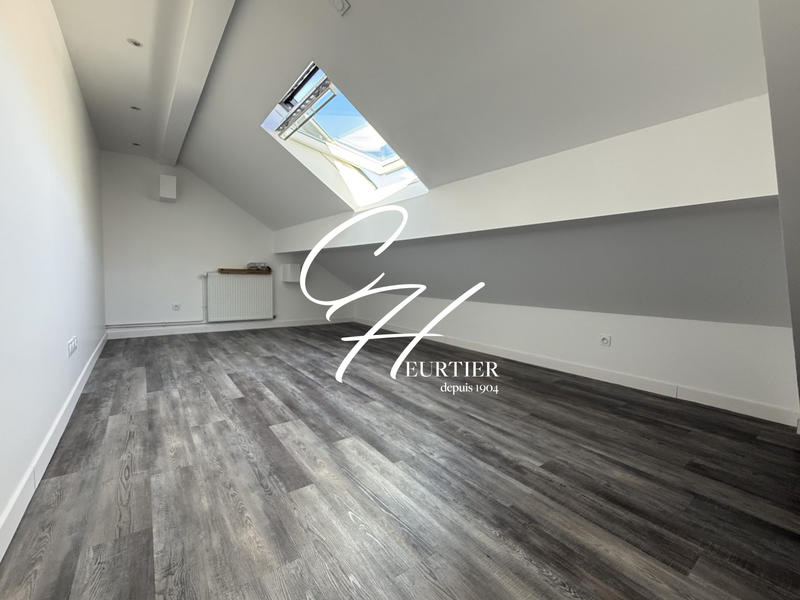 Appartement - 104 m² - 5 pièces