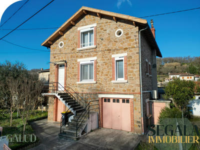 Maison - 140 m² - 5 pièces