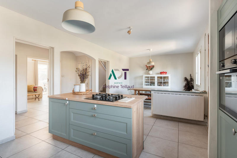 Maison ancienne - 195 m² - 8 pièces