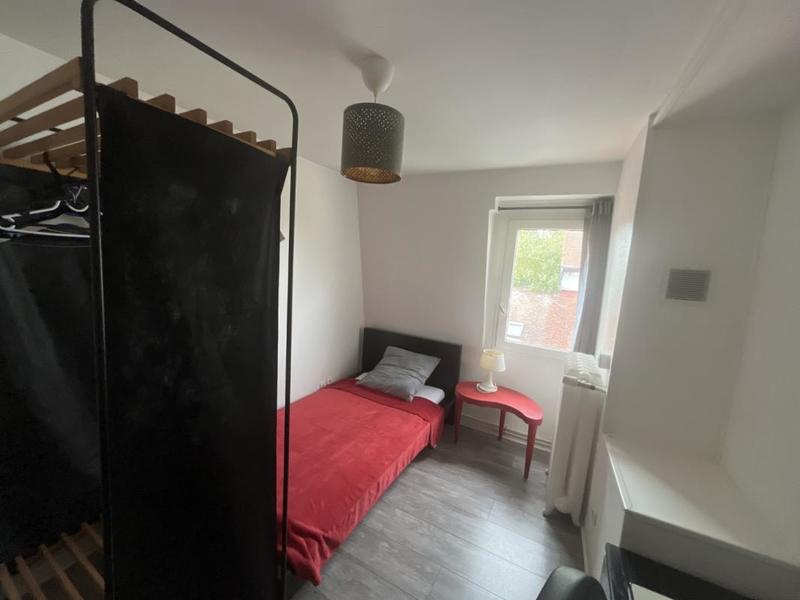 Chambre - 9 m² - 1 pièce