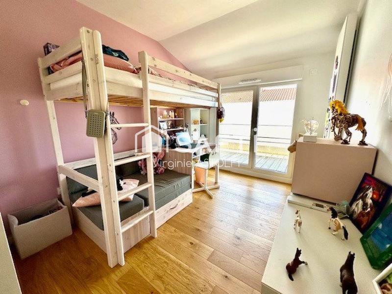Appartement - 95 m² - 4 pièces
