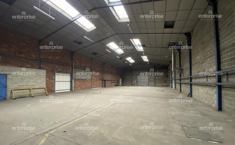 Entrepôt - 2 256 m²