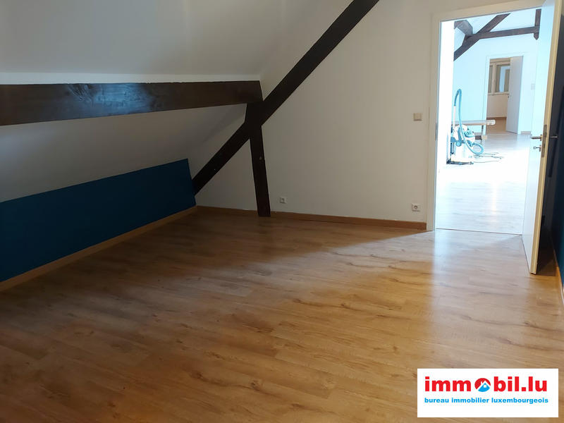 Maison - 255 m² - 7 pièces