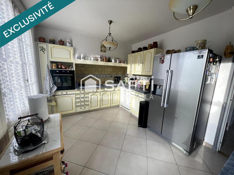 Maison - 245 m² - 10 pièces