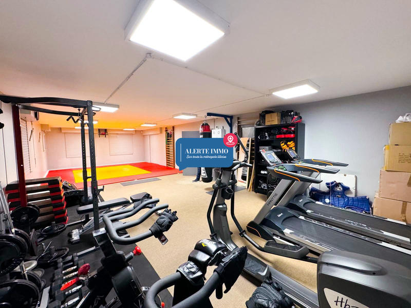 Bureau - 742 m² - 30 pièces