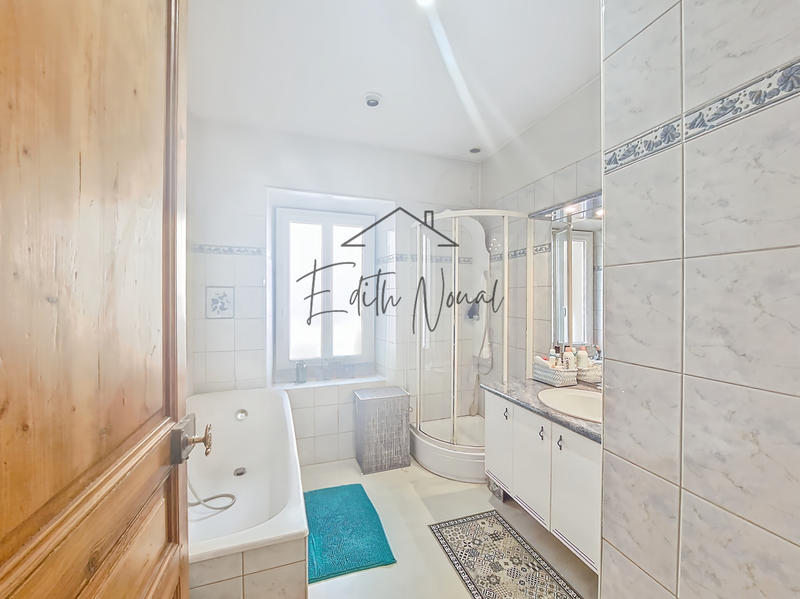 Appartement - 116 m² - 5 pièces