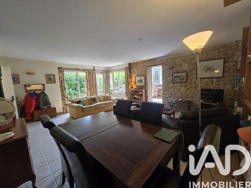 Maison - 220 m² - 9 pièces