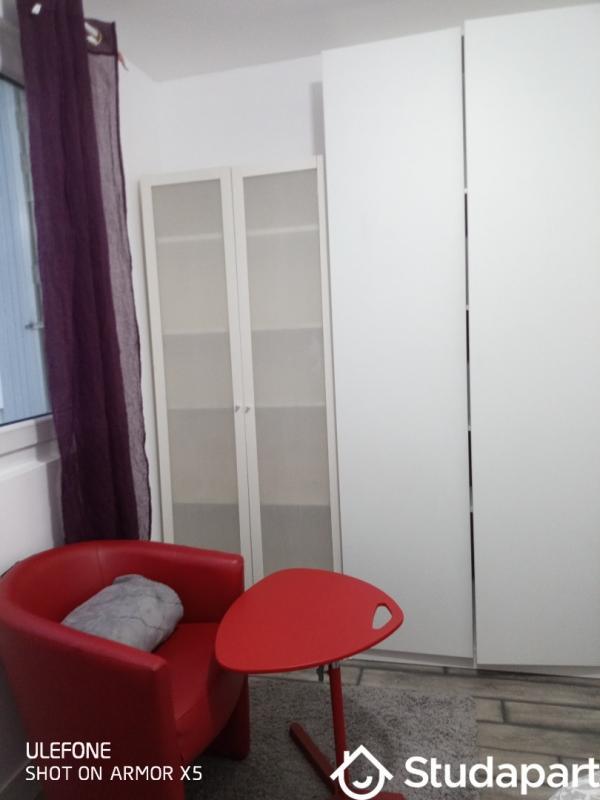 Chambre - 9 m² - 1 pièce