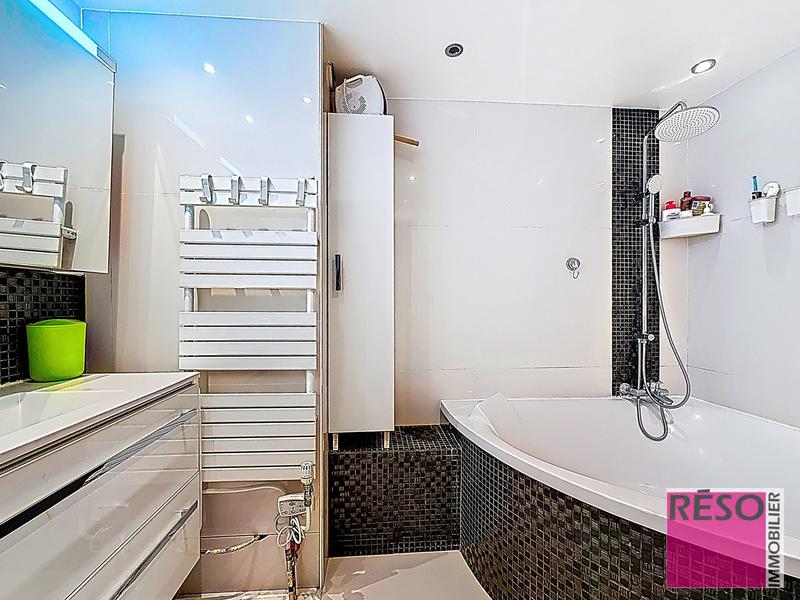 Appartement - 84 m² - 4 pièces