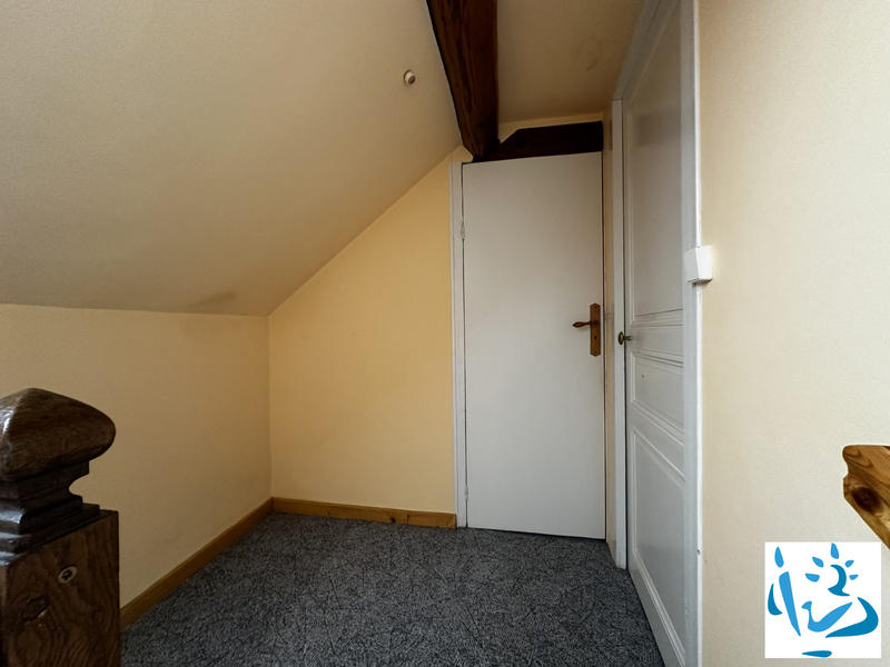 Maison - 180 m² - 8 pièces