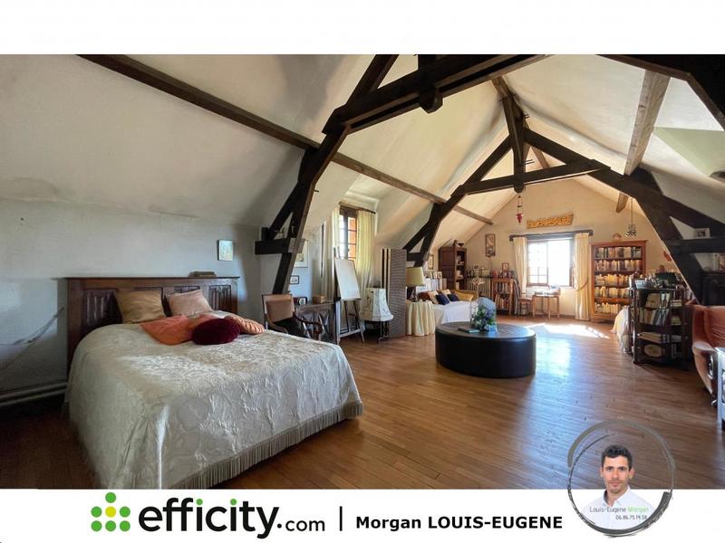 Demeure - 228 m² - 10 pièces