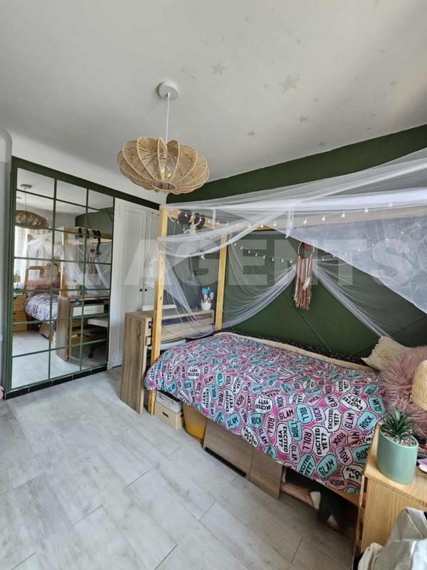 Maison - 150 m² - 7 pièces