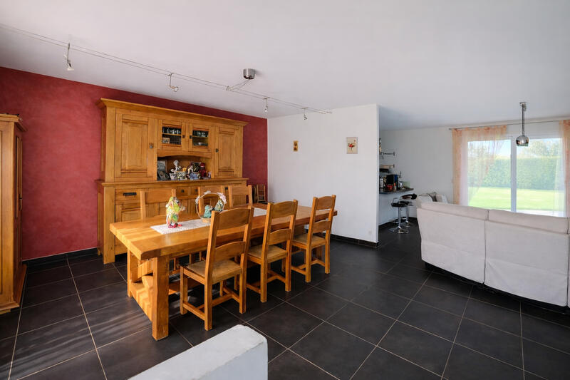 Maison - 98 m² - 4 pièces