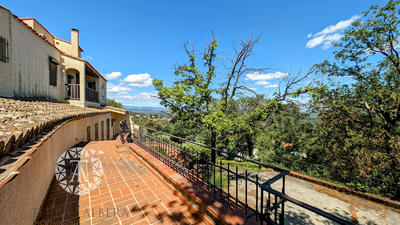 Villa - 184 m² - 6 pièces