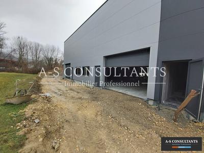 Local d'activité / Entrepôt - 200 m²