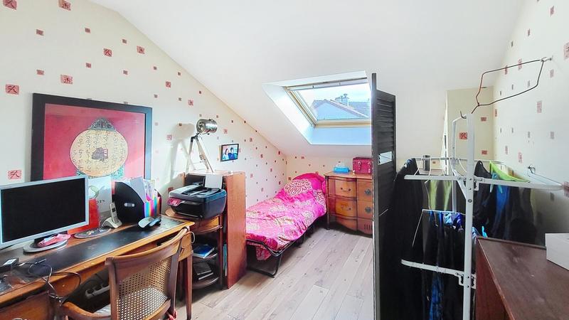 Maison - 96 m² - 5 pièces