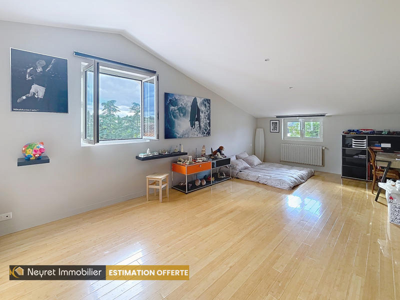 Maison - 175 m² - 7 pièces